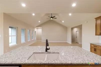 117 Lost Pines Lane, Marion, TX 78124 - Photo 14