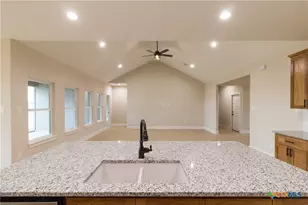 117 Lost Pnes Ln, Marion, TX 78124 - Photo 14