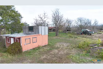 8195 Fm 725, Mcqueeney, TX 78123 - Photo 22