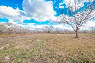 2455 FM465, Seguin, TX 78155 - Photo 34