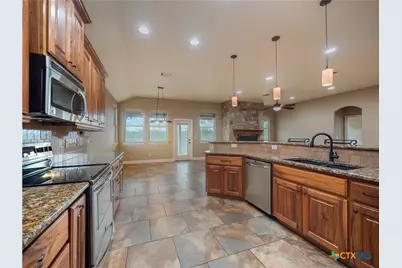 2455 Fm 465, Seguin, TX 78155 - Photo 12