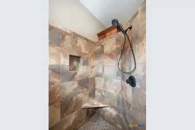 2455 Fm 465, Seguin, TX 78155 - Photo 18