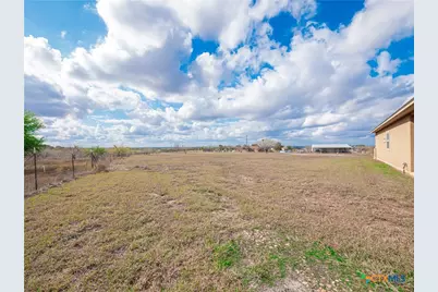 2455 Fm 465, Seguin, TX 78155 - Photo 36