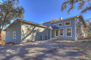 1518 Lakeside Dr, Canyon Lake, TX 78133 - Photo 4