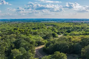 399 Seals Creek Rd, Lockhart, TX 78644 - Photo 2