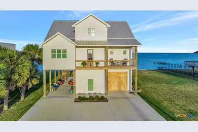 902 N Washington Street, Port O'Connor, TX 77982 - Photo 1