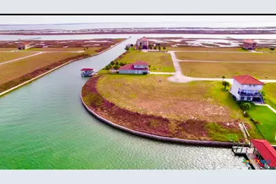 147 Vista Merlot, Port O'Connor, TX 77982 - Photo 6