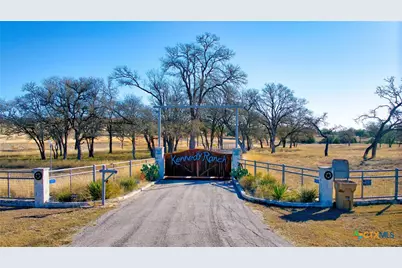 521 Bluff Creek Road, Comfort, TX 78010 - Photo 40