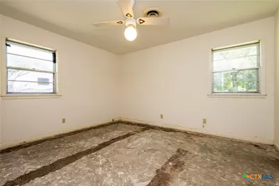 404 Rhodes, Victoria, TX 77904 - Photo 34