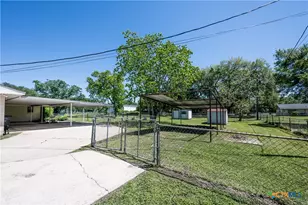 404 Rhodes, Victoria, TX 77904 - Photo 4