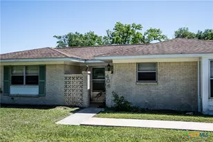 404 Rhodes, Victoria, TX 77904 - Photo 2