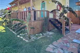 804 W Madison Ave, Port O'Connor, TX 77982 - Photo 10