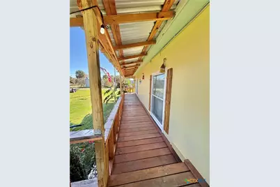 804 W Madison Avenue, Port O'Connor, TX 77982 - Photo 12