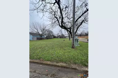 917 S 2nd Street, Temple, TX 76504 - Photo 2