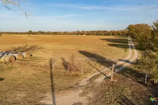 14858 Fm 1322, Luling, TX 78648 - Photo 30