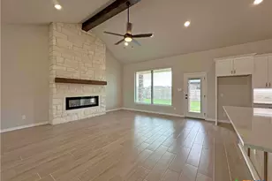 402 Juniper Dr, Troy, TX 76579 - Photo 2