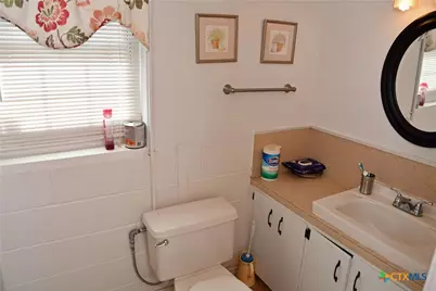 407 Rorem Avenue, Palacios, TX 77465 - Photo 14