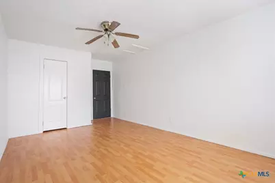 320 E Davilla Street, Bartlett, TX 76511 - Photo 14