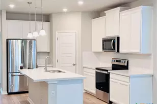 1280 Ella Xing, New Braunfels, TX 78130 - Photo 2