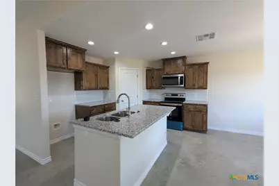 1023 Fieldstone Drive, Lampasas, TX 76550 - Photo 4