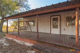 847 Littlehorn Ln, Stockdale, TX 78160 - Photo 2