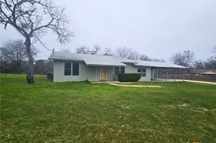 214 Bluebonnet Ridge, Seguin, TX 78155 - Photo 18