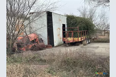 2045 Juan Antonio Road, Victoria, TX 77904 - Photo 10