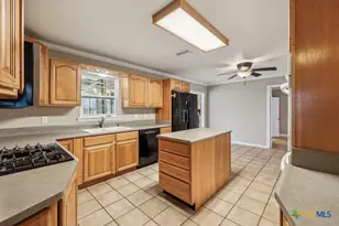 103 Poenitsch St, Cuero, TX 77954 - Photo 12