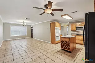 103 Poenitsch St, Cuero, TX 77954 - Photo 10