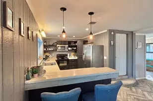 510 N 10th St, Port O'Connor, TX 77982 - Photo 12