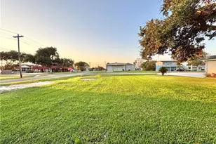 510 N 10th St, Port O'Connor, TX 77982 - Photo 30