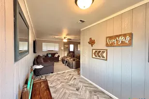 510 N 10th St, Port O'Connor, TX 77982 - Photo 4