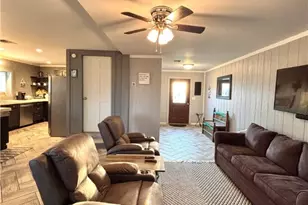 510 N 10th St, Port O'Connor, TX 77982 - Photo 10