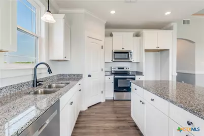 179 Lost Maples Way, Marion, TX 78124 - Photo 12