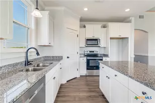 179 Lost Maples Wy, Marion, TX 78124 - Photo 12