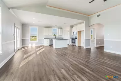 179 Lost Maples Way, Marion, TX 78124 - Photo 8