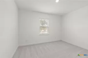 1213 Crimson Sky Ct, Belton, TX 76513 - Photo 18