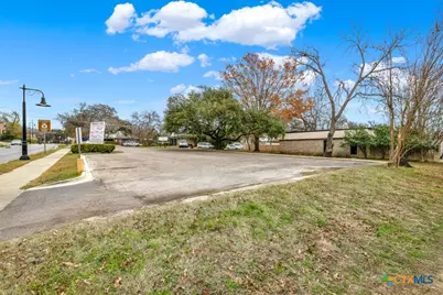 715 W Hopkins Street, San Marcos, TX 78666 - Photo 32