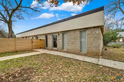 715 W Hopkins Street, San Marcos, TX 78666 - Photo 6