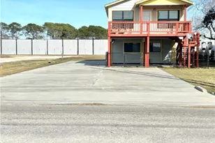 104 S Byers St, Port O'Connor, TX 77982 - Photo 16