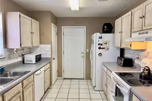 2405 Huckleberry Dr, Killeen, TX 76549 - Photo 2
