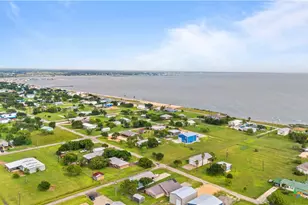 1504 W St Louis Ave, Seadrift, TX 77983 - Photo 6