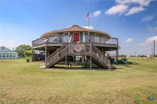 1504 W St Louis Ave, Seadrift, TX 77983 - Photo 2