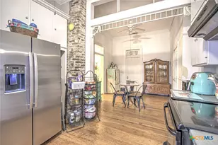 818 N 1st St, Temple, TX 76501 - Photo 10