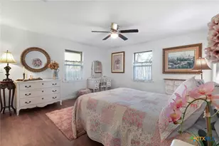 801 1/2 E Ave C, Lampasas, TX 76550 - Photo 20