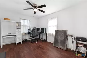 801 1/2 E Ave C, Lampasas, TX 76550 - Photo 26