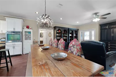 801 1/2 E Avenue C, Lampasas, TX 76550 - Photo 10