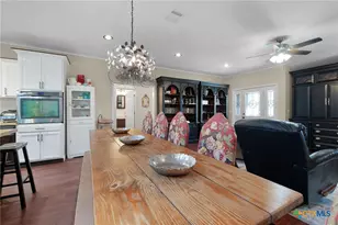 801 1/2 E Ave C, Lampasas, TX 76550 - Photo 10