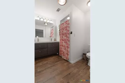 801 1/2 E Avenue C, Lampasas, TX 76550 - Photo 22