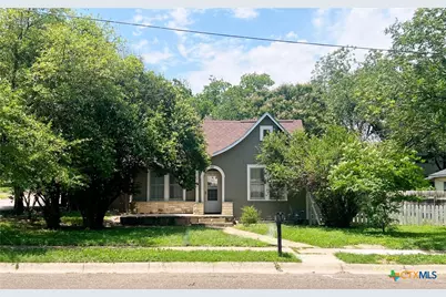 207 W 5th Street, Lampasas, TX 76550 - Photo 2